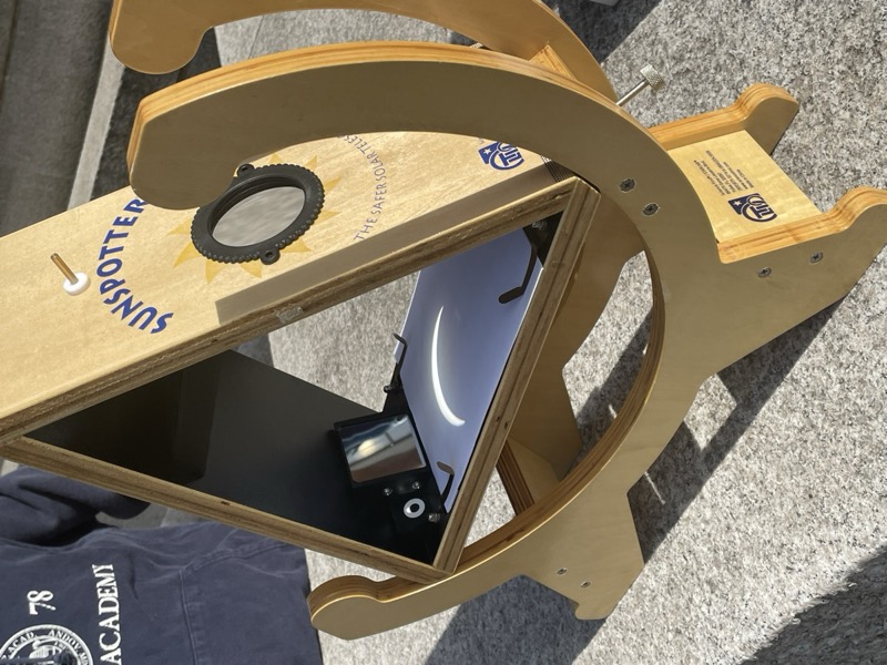 Tracking the solar eclipse